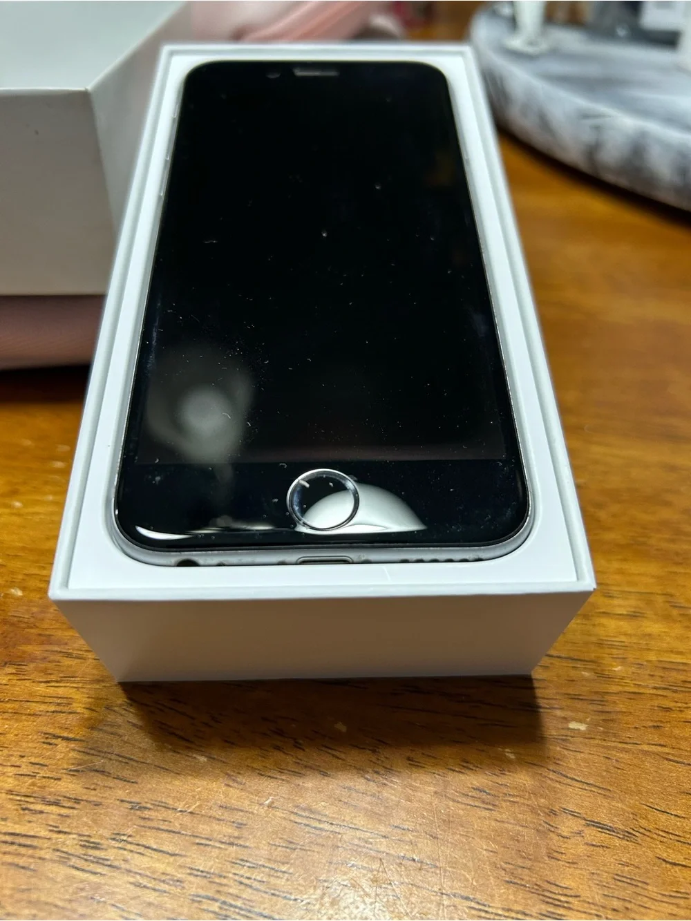 Apple iPhone 6 Space Gray / Silver Dual-Tone Smartphone